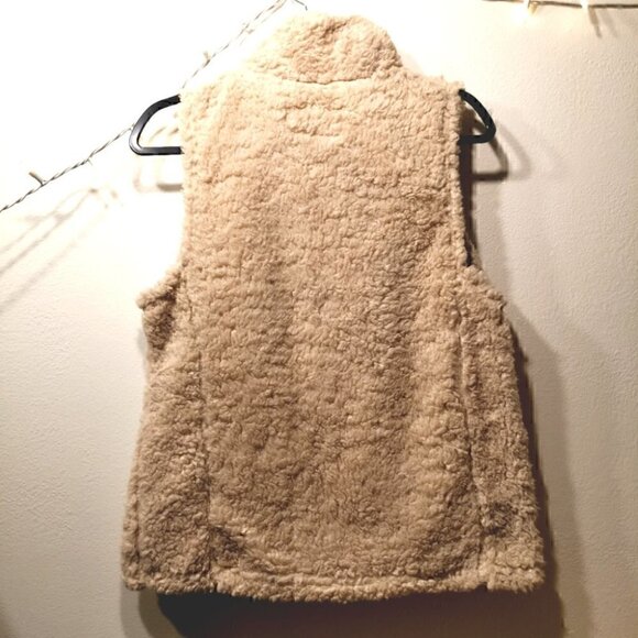 NWT Southern Shirt Women's L Soft Sherpa Vest - Picture 8 of 14